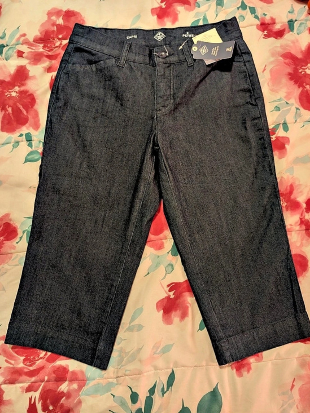 Jones New York Capri Petite Black Size 2P NWT